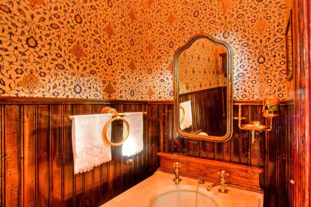 Bathrooms by J & M Remodel, Seattle, WA